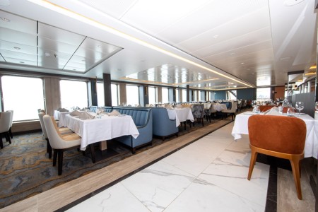 Quark Expeditions World Explorer Restaurant 4