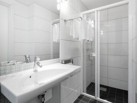 Scandic Byparken Junior Suite Bathroom 1476885172