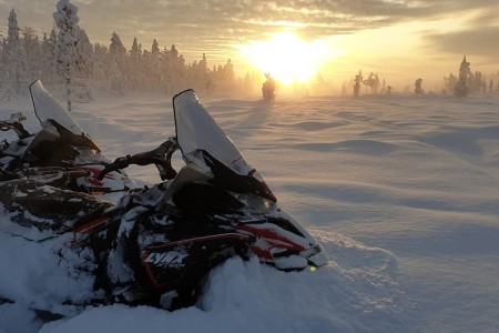 Sneeuwscootertocht Levi Lapland Safaris 1