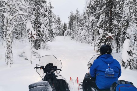 Sneeuwscootertocht Levi Lapland Safaris