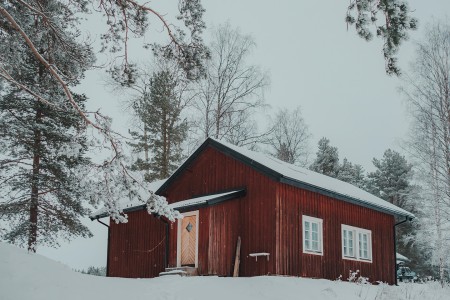 The Mangevie Cabin Outside