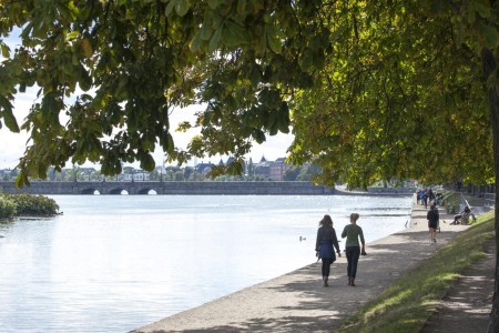 Treinreis Kopenhagen Zweden Eskil People Walking At The Lakes In Copenhagen Sortedam Dossering Kim Wyon Visitdenmark