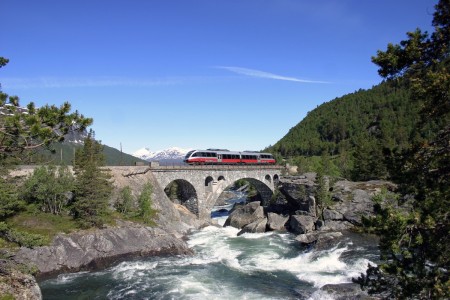 Treintrip Bergen Oslo Trondheim Bragi Stuguflaten Bridge Lesja Leif Johnny Olestad Visitnorway