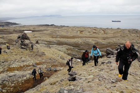 Walvis Safari Jan Mayen Spitsbergen Hiking On Jan Mayen Andreas Umbreit