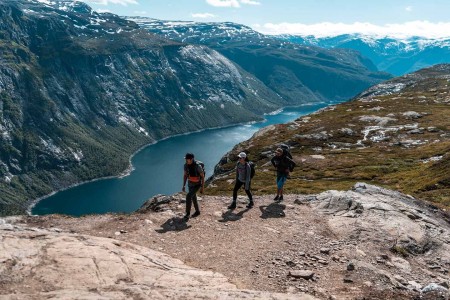 Wandelreis Frigg Hike To Trolltunga Simon Sjokvist Visit Hardangerfjord